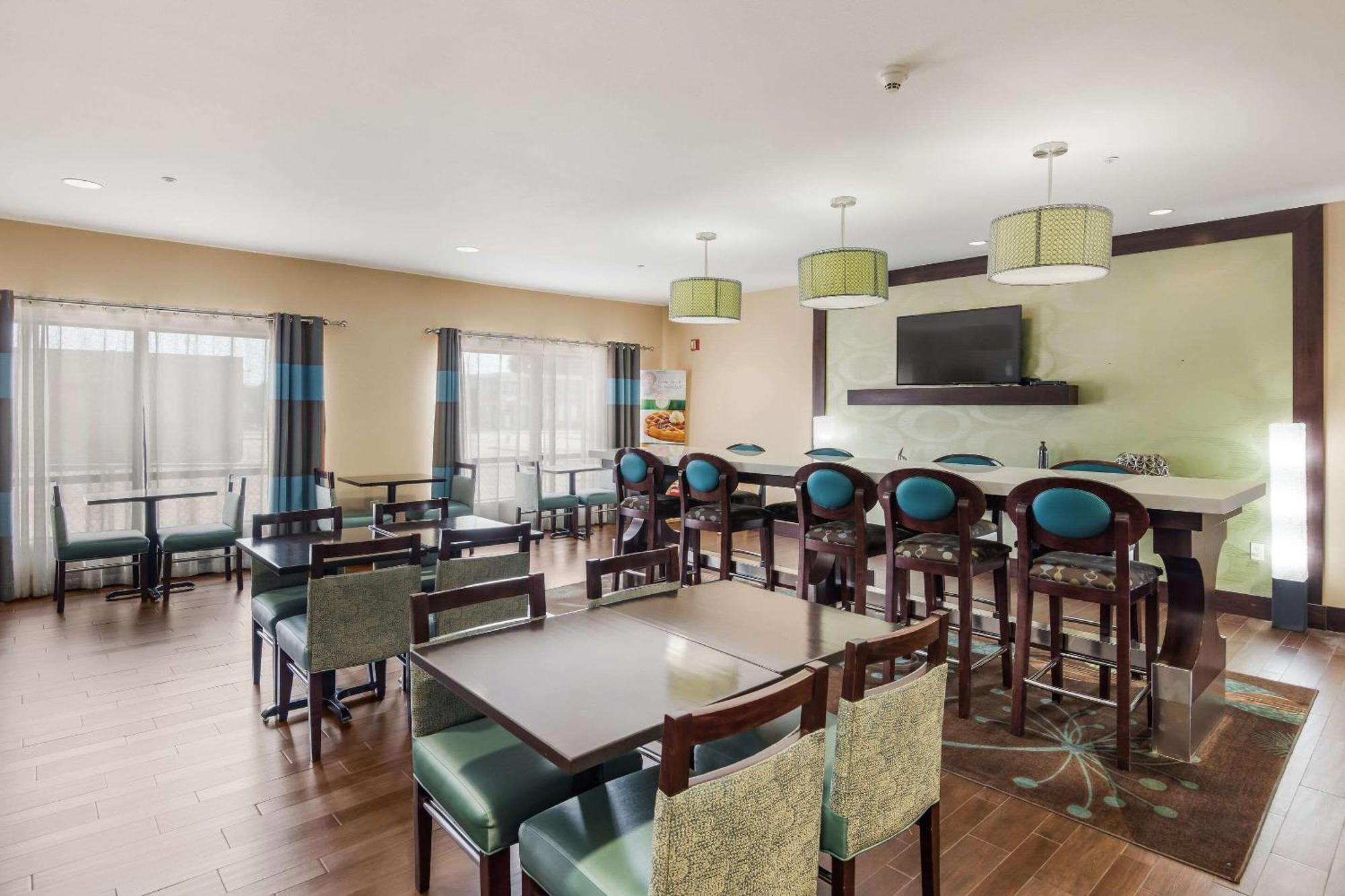 Quality Inn & Suites Quincy - Downtown Extérieur photo