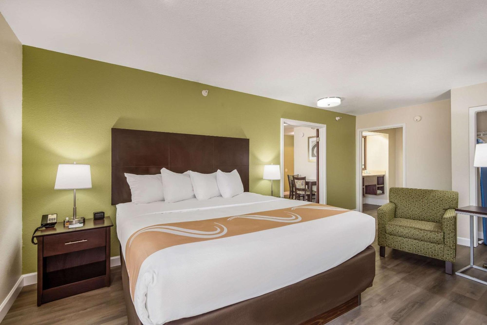 Quality Inn & Suites Quincy - Downtown Extérieur photo