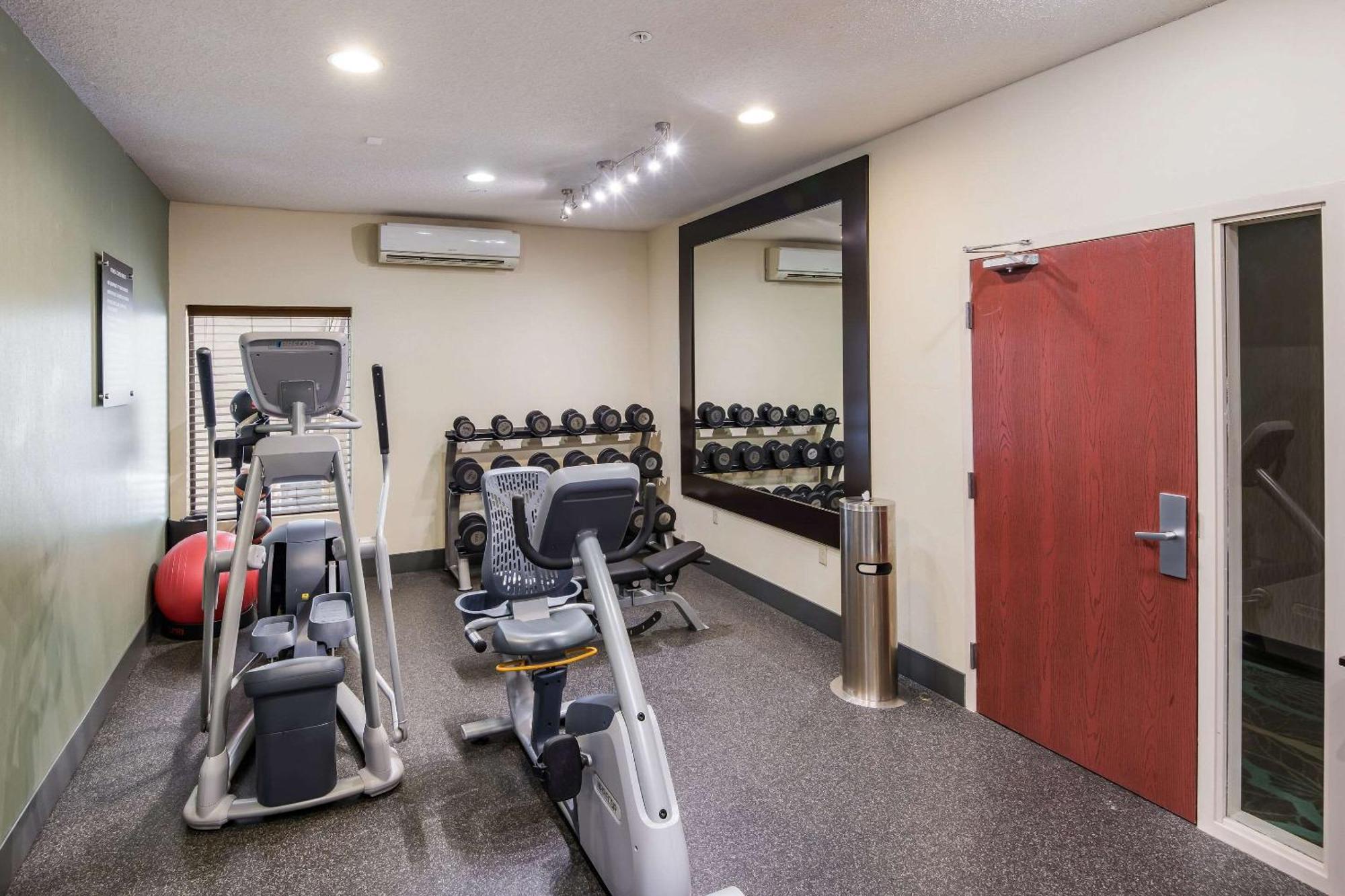 Quality Inn & Suites Quincy - Downtown Extérieur photo