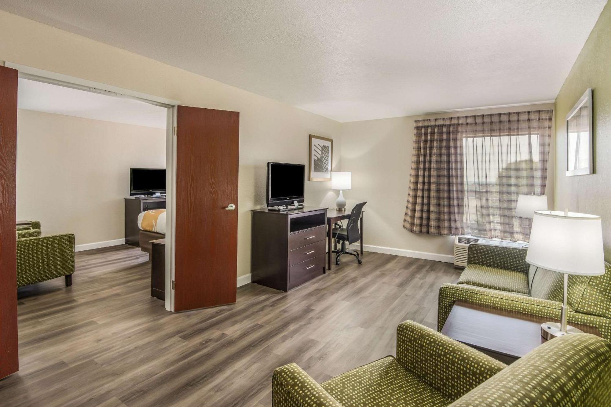 Quality Inn & Suites Quincy - Downtown Extérieur photo