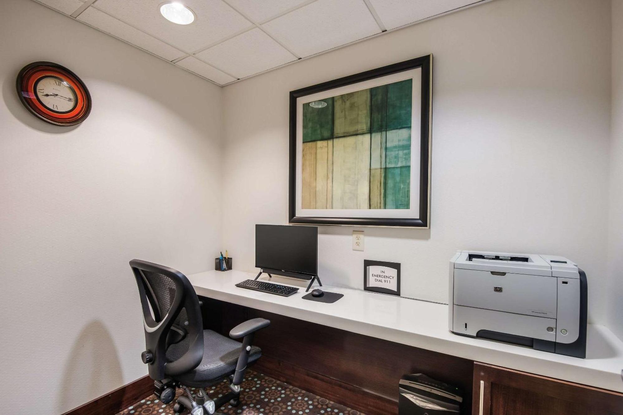 Quality Inn & Suites Quincy - Downtown Extérieur photo