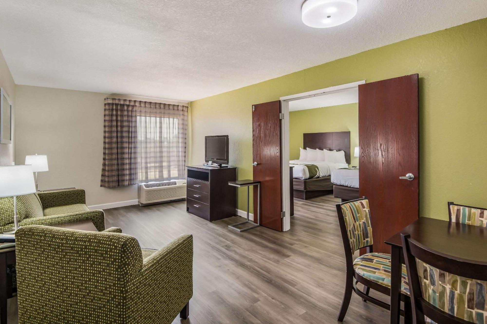 Quality Inn & Suites Quincy - Downtown Extérieur photo
