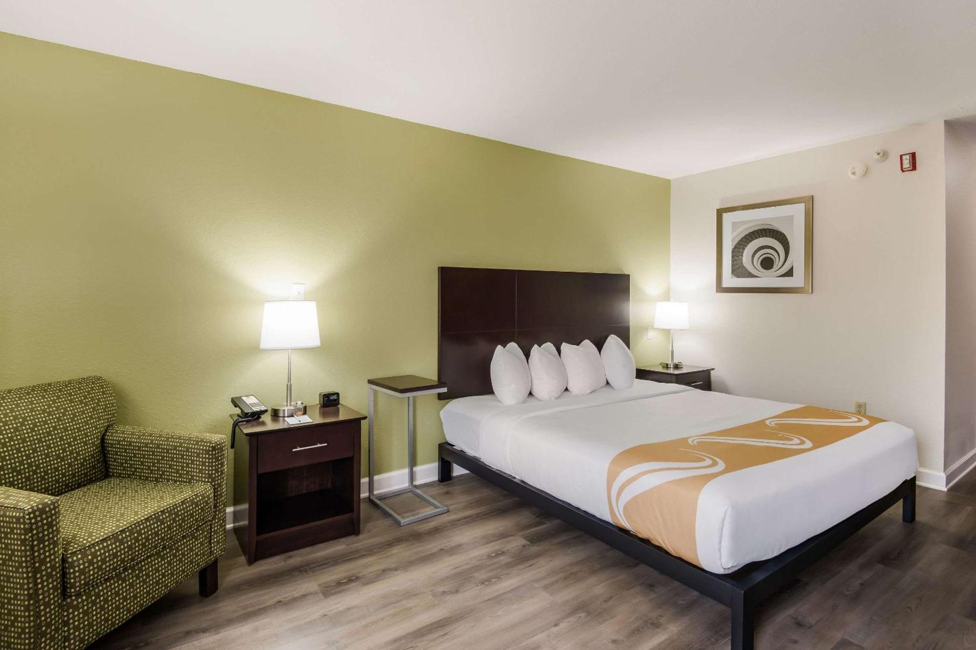 Quality Inn & Suites Quincy - Downtown Extérieur photo